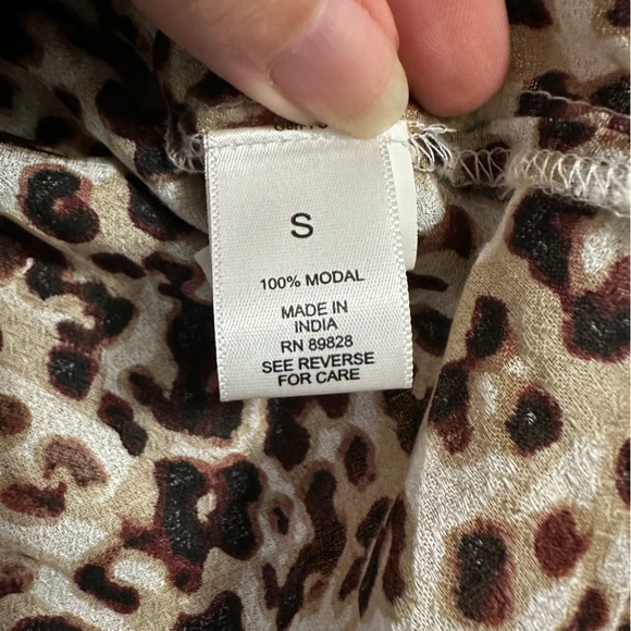 Haute Hippie Tribe Harper Leopard Print Popover Blouse Size S - Picture 4 of 6